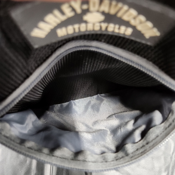 Genuine Harley-Davidson Ladies purse - Picture 4 of 5